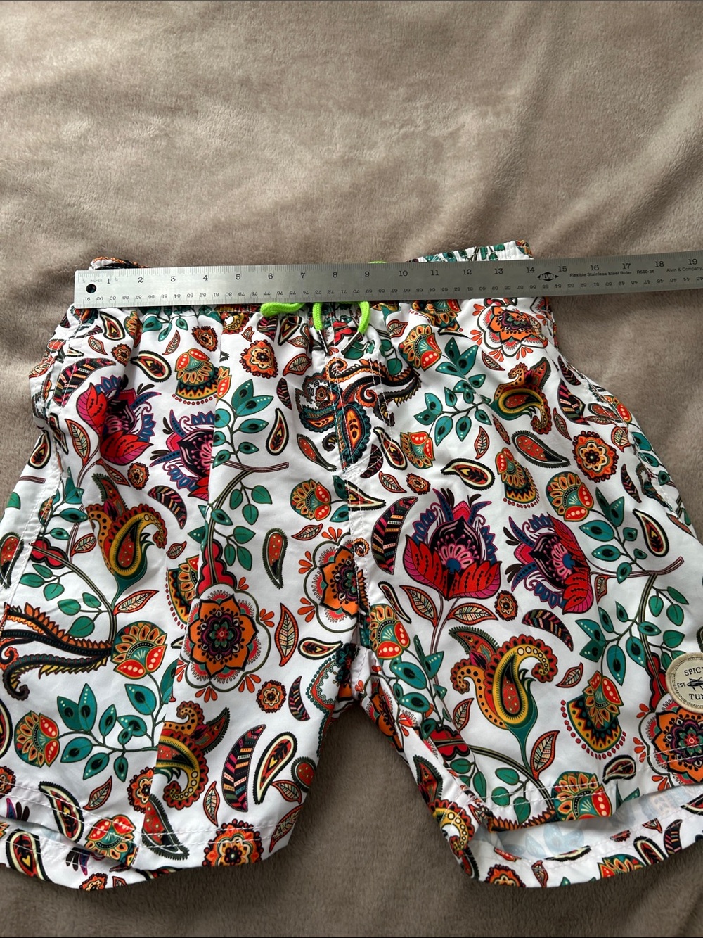 Vintage Spicy Tuna Men's Swim Shorts, Size M Small, Paisley/floral pattern, EUC - Picture 7 of 7